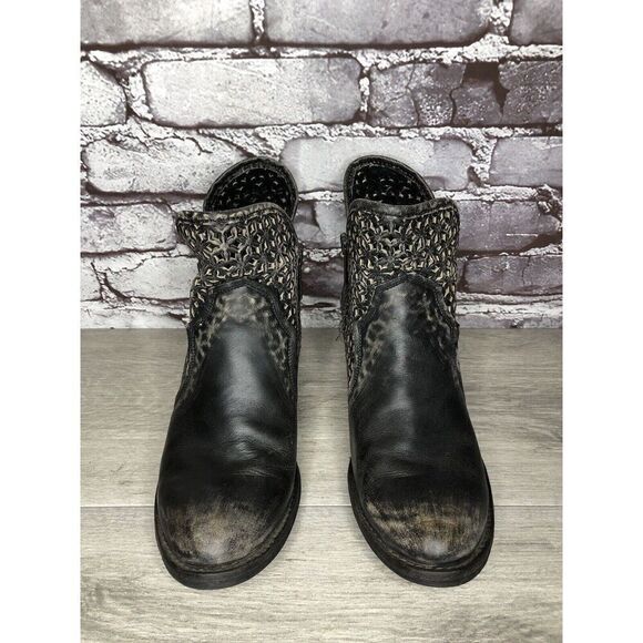 Circle G by Corral Black Leather Cut Out Distressed Heel Ankle Boots Women 9.5M - Picture 16 of 16